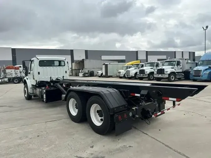 2018 Freightliner Business Class M2 106