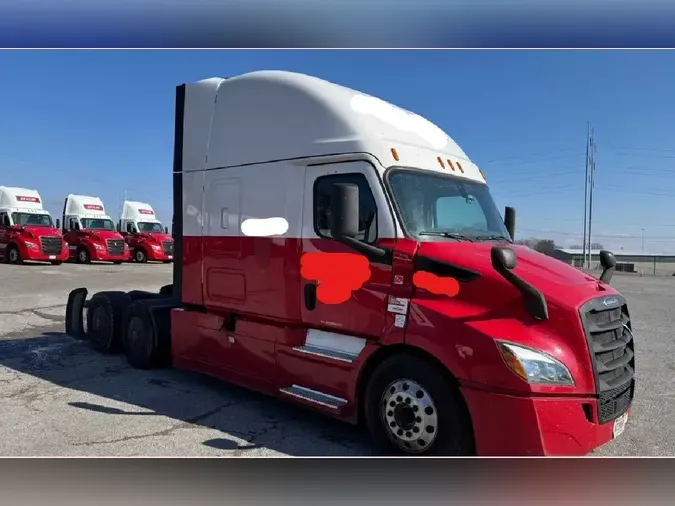 2020 FREIGHTLINER Cascadia 126