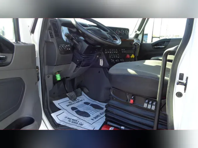 2021 International LT625