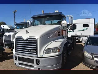 2017 MACK PINNACLE CXU613