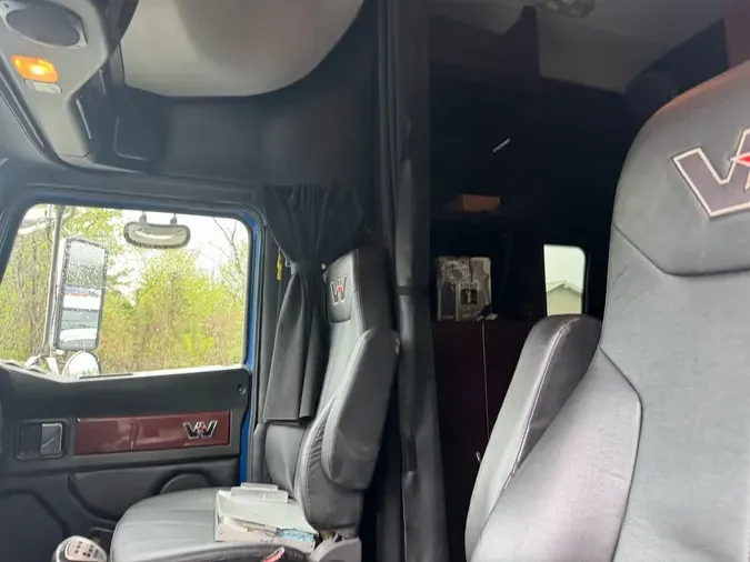 2021 WESTERN STAR 4900