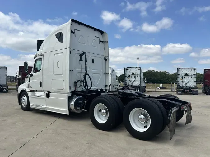 2020 Freightliner Cascadia