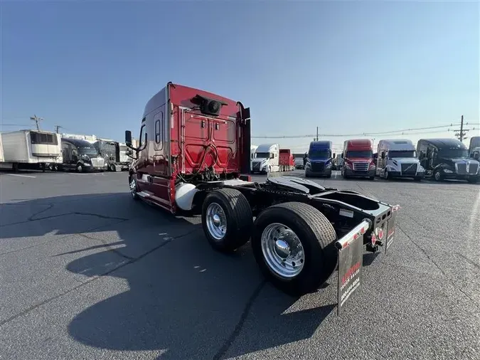 2019 FREIGHTLINER CA126