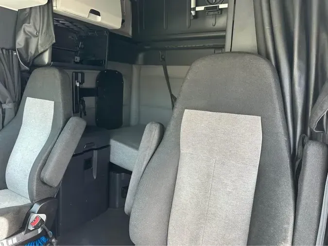 2019 Freightliner Cascadia563de57766f26d8b5ac27963cd9523bf