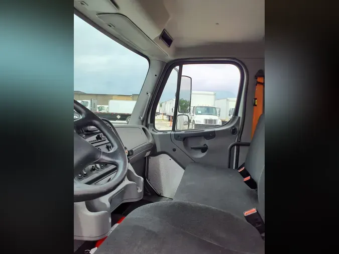 2019 FREIGHTLINER/MERCEDES M2 106