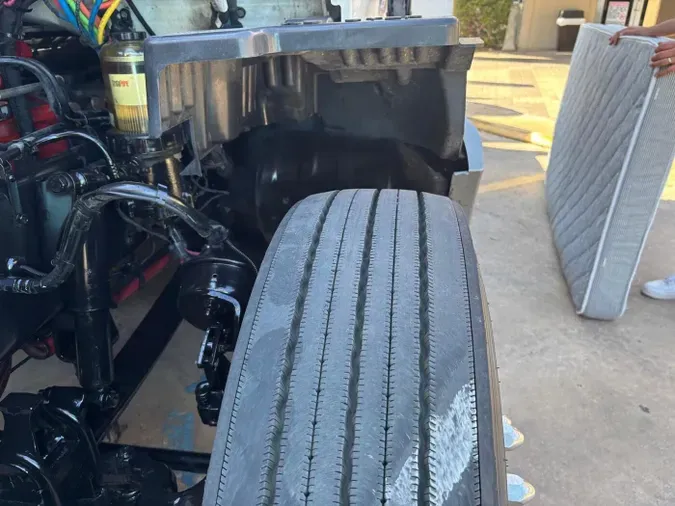 2022 Kenworth T680563f4fbb601dcb4920d53086127d9a70