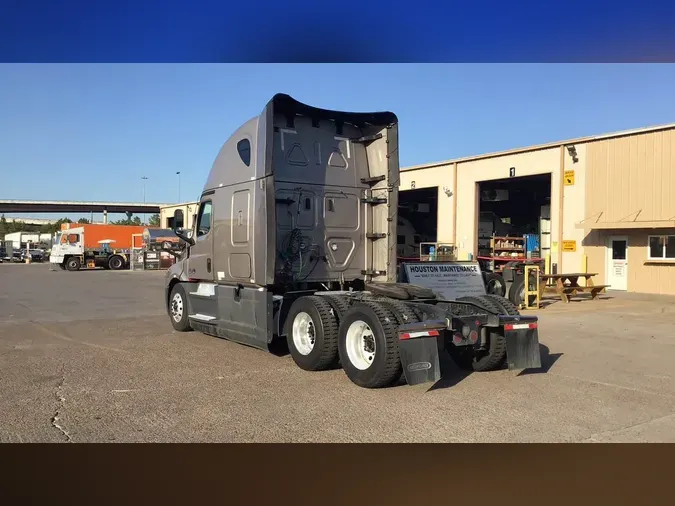 2025 Freightliner Cascadia 126563fdda06ae30927f734464880ecbb2e