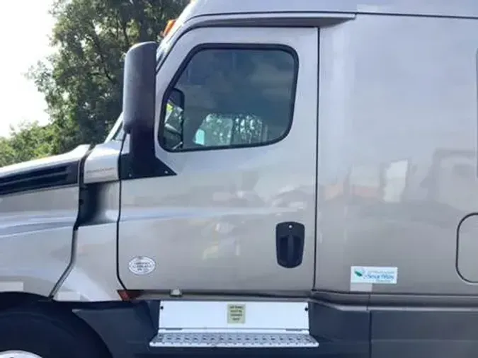 2020 Freightliner Cascadia