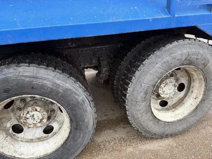 2007 VOLVO VNM64T200