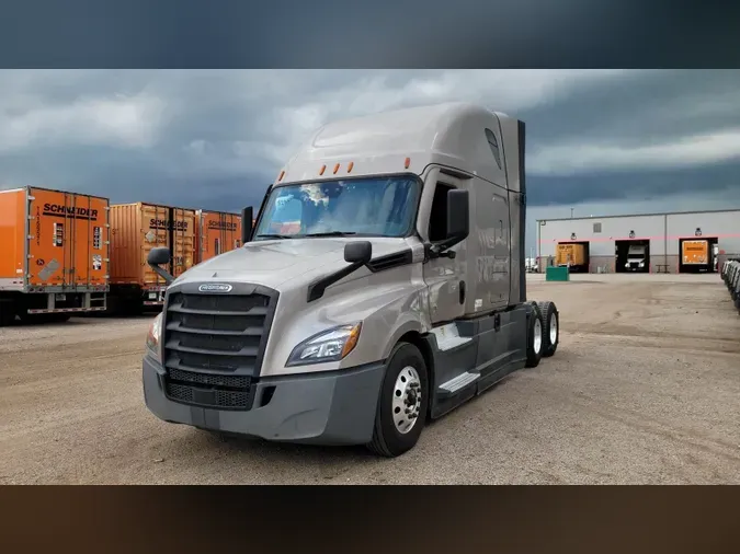 2021 Freightliner Cascadia 126