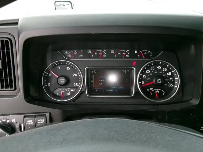 2019 International LT625564fd61b0aeec153070078aef7489e4d