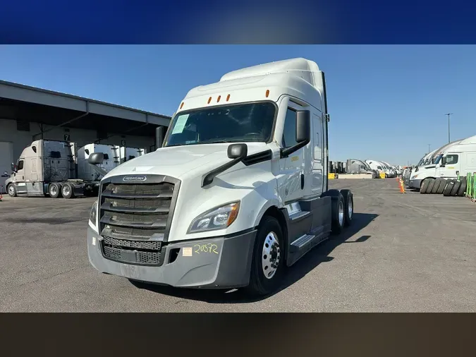 2021 Freightliner Cascadia 126