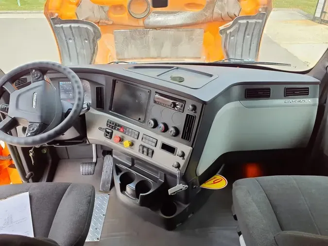 2019 FREIGHTLINER NEW CASCADIA PX12664