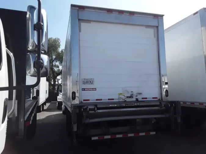 2018 FREIGHTLINER M2 106