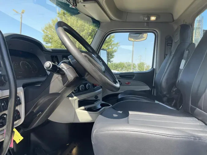 2022 Peterbilt 567