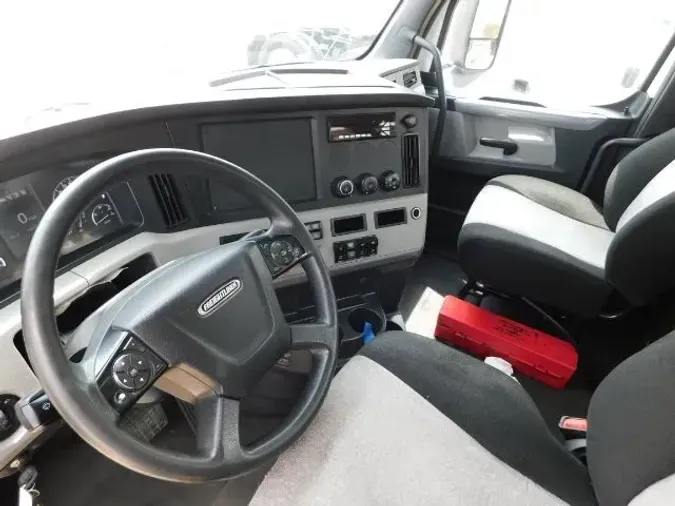 2019 Freightliner New Cascadia 126