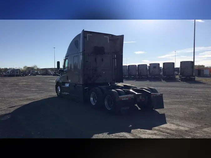 2021 Freightliner Cascadia 12656566c2b216e69ed6f48093ca2afc9c4