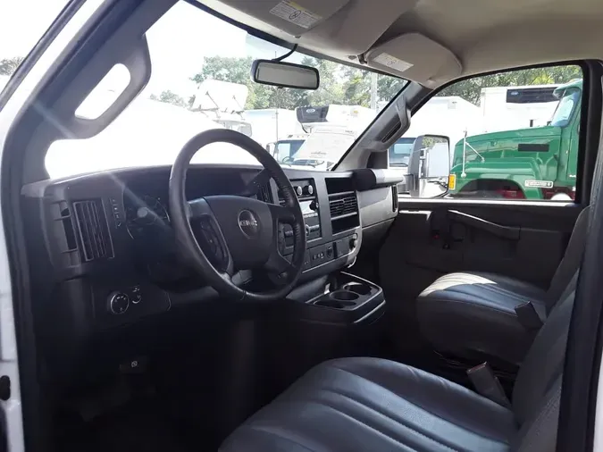 2020 GENERAL MOTORS CORP. 3500 PARCEL VAN