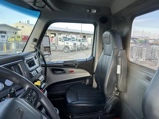 2022 Peterbilt 567
