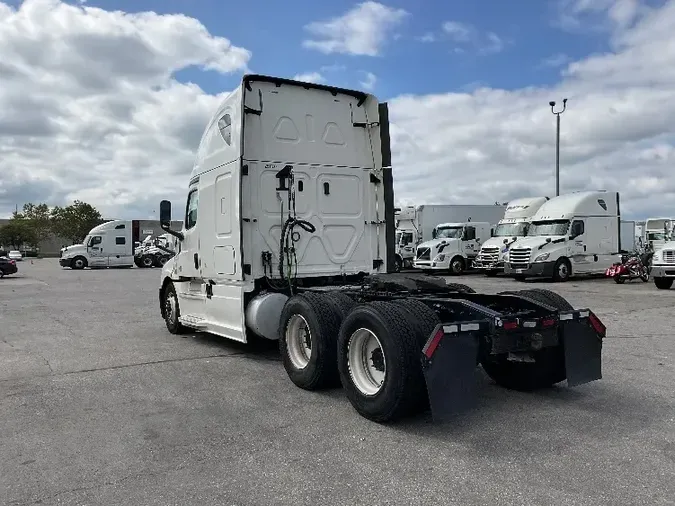 2020 Freightliner T12664ST