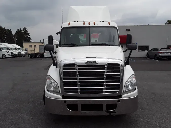 2016 FREIGHTLINER/MERCEDES CASCADIA 125