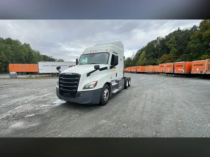 2022 Freightliner Cascadia 126