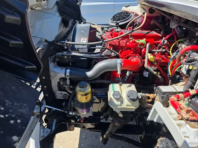 2016 FREIGHTLINER/MERCEDES M2 106