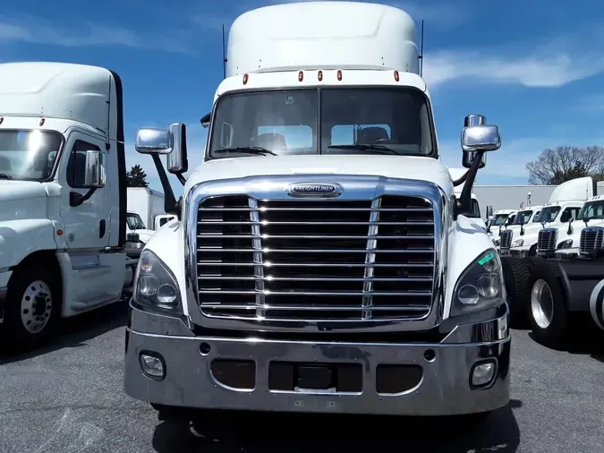 2019 FREIGHTLINER/MERCEDES CASCADIA 125