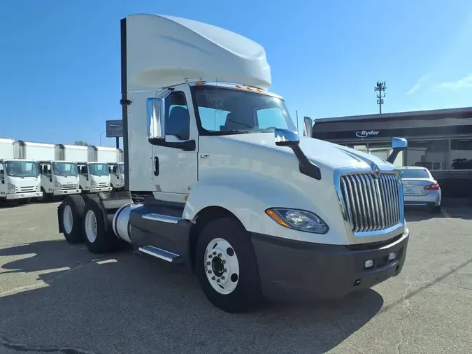 2018 NAVISTAR INTERNATIONAL LT625 DAYCAB T/A
