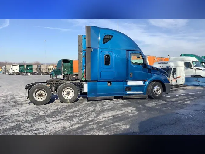 2023 Freightliner Cascadia 126