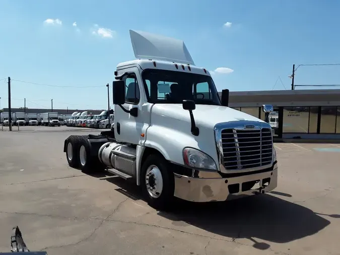 2019 FREIGHTLINER CASCADIA 125