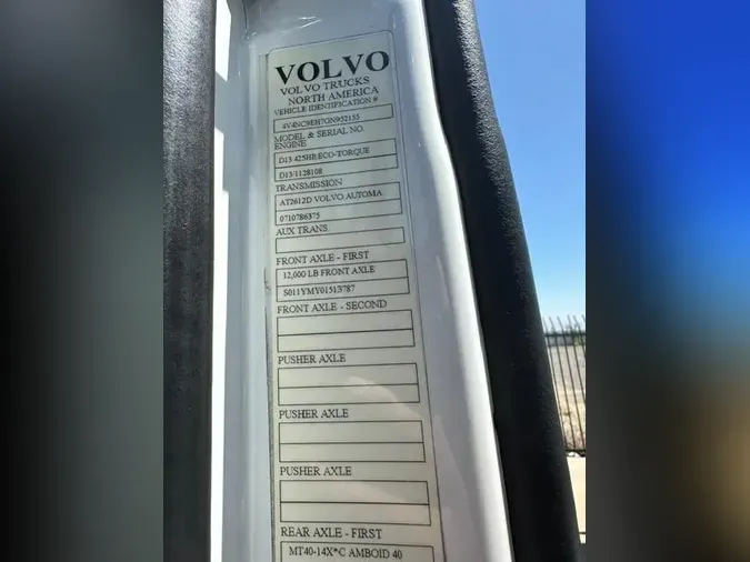 2016 Volvo VNL300