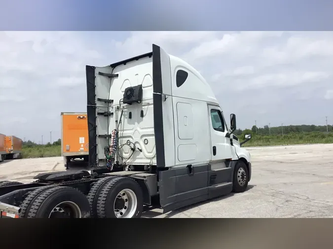 2021 Freightliner Cascadia