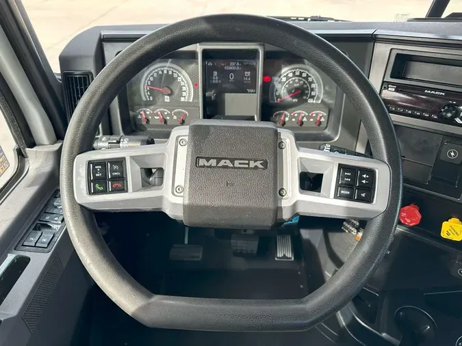 2019 MACK AN64T