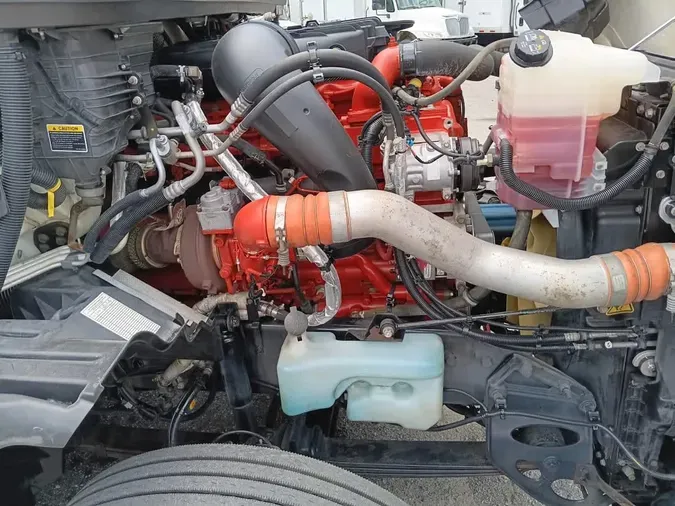 2019 NAVISTAR INTERNATIONAL LT625 SLPR CAB