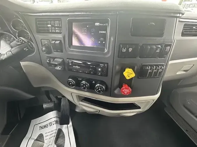 2022 Peterbilt 579
