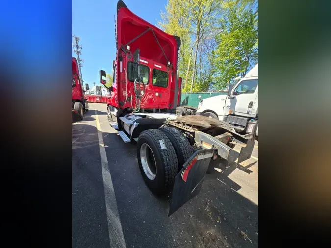 2019 FREIGHTLINER/MERCEDES CASCADIA 125