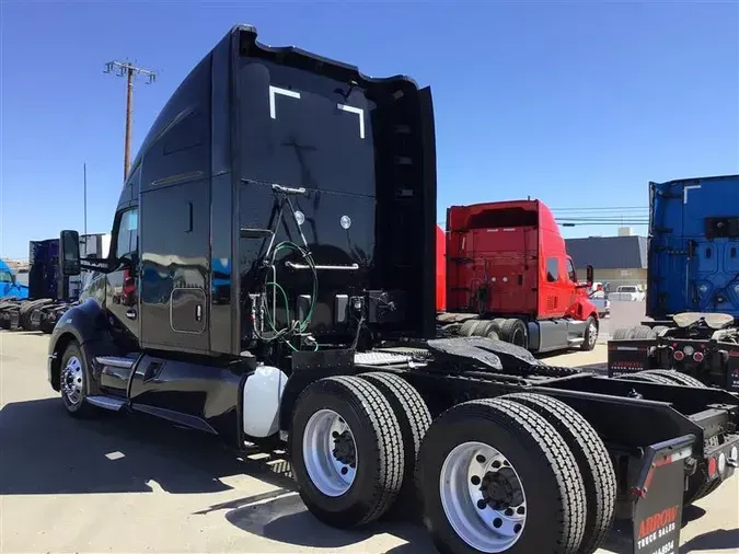 2022 KENWORTH T680