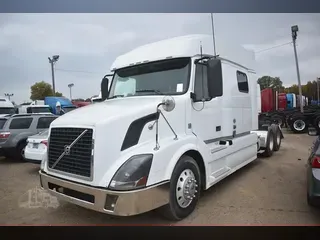 2012 VOLVO VNL64T730