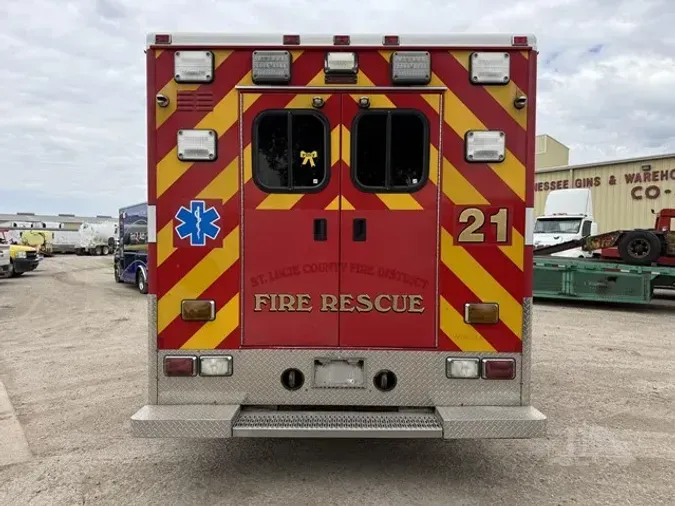 2012 FREIGHTLINER BUSINESS CLASS M2 106