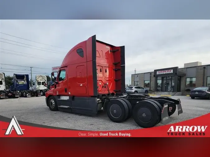 2021 FREIGHTLINER CA126