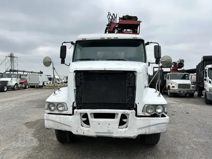 2005 VOLVO VHD84F200