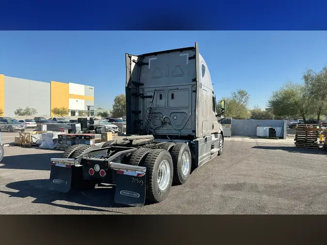 2024 Freightliner Cascadia 126