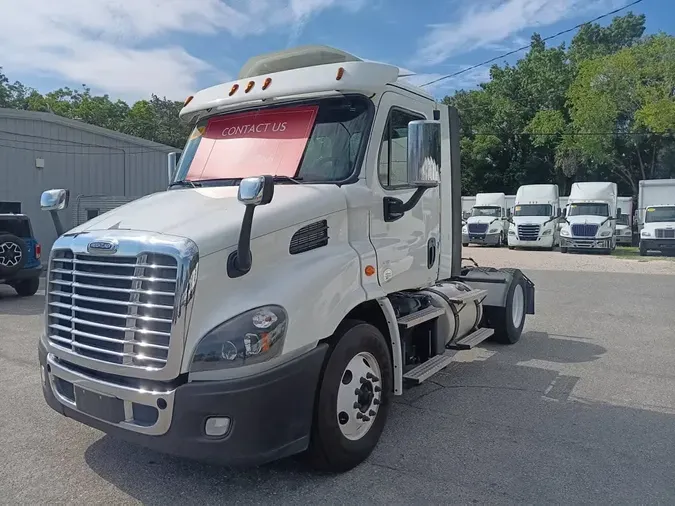 2020 FREIGHTLINER CASCADIA 113
