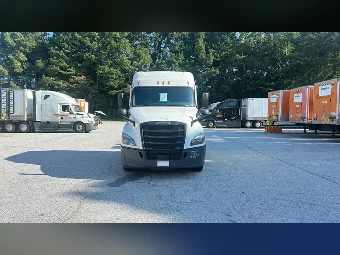 2021 Freightliner Cascadia 126