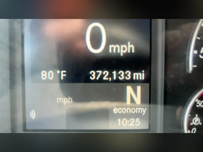 2021 Freightliner Cascadia 1265682d8917644804ced63f68be4e06f66