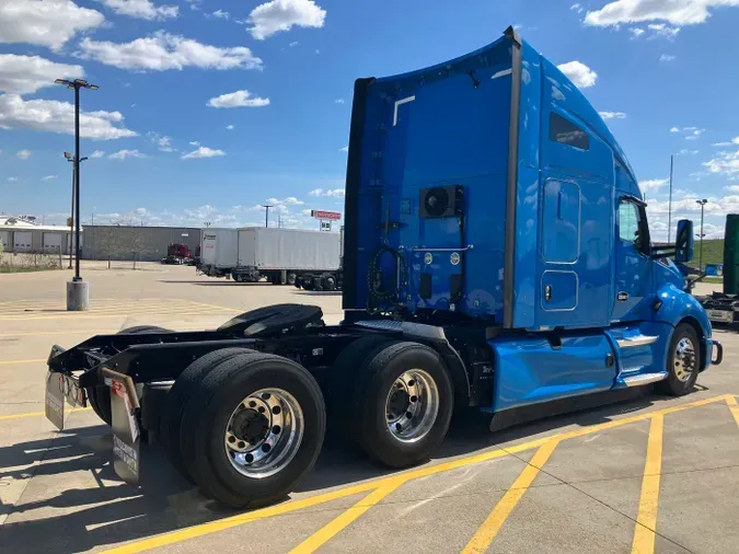 2022 Kenworth T680