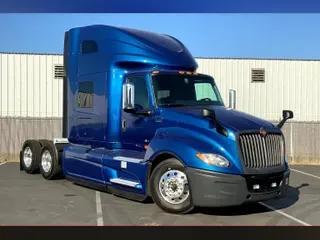 2022 INT LT625 6x4