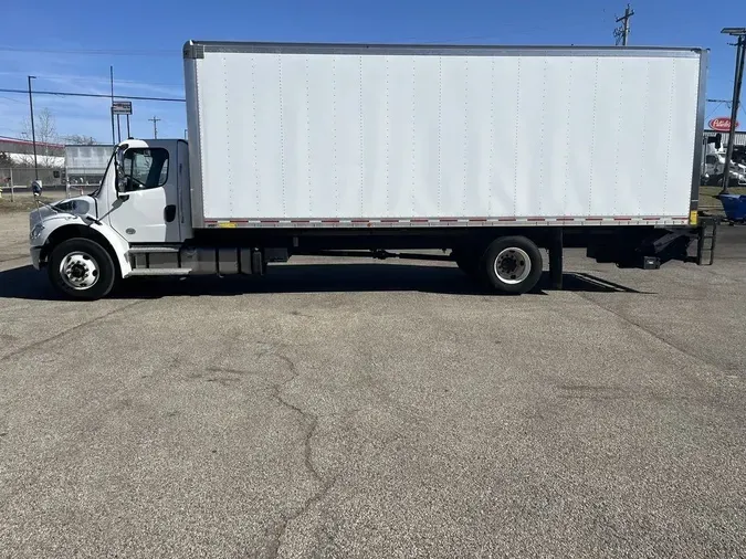 2019 Freightliner M2 106