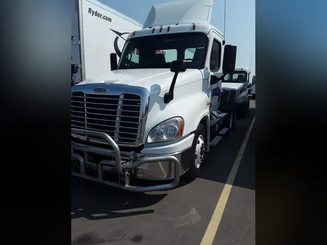 2019 FREIGHTLINER/MERCEDES CASCADIA 125